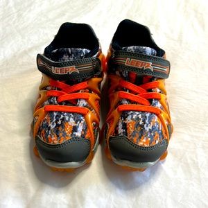 Stride Rite Leepz Boys Size 7M in Like New Condition